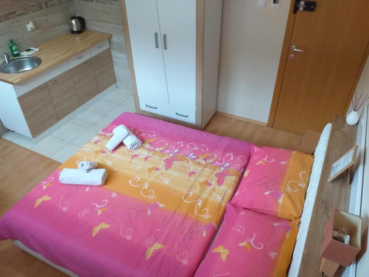 Sun City Apartments Требинье Экстерьер фото