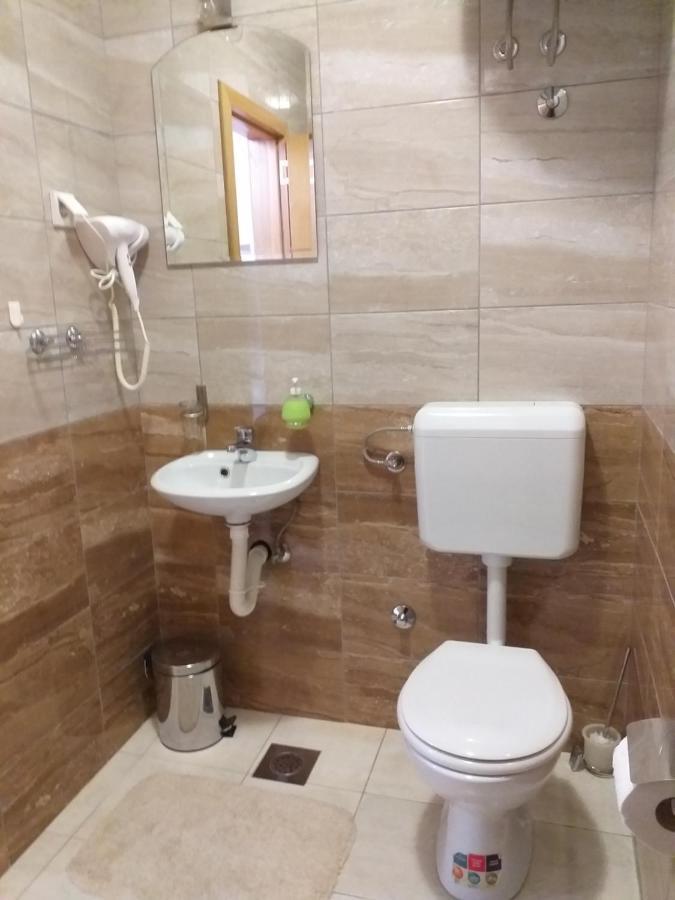 Sun City Apartments Требинье Экстерьер фото