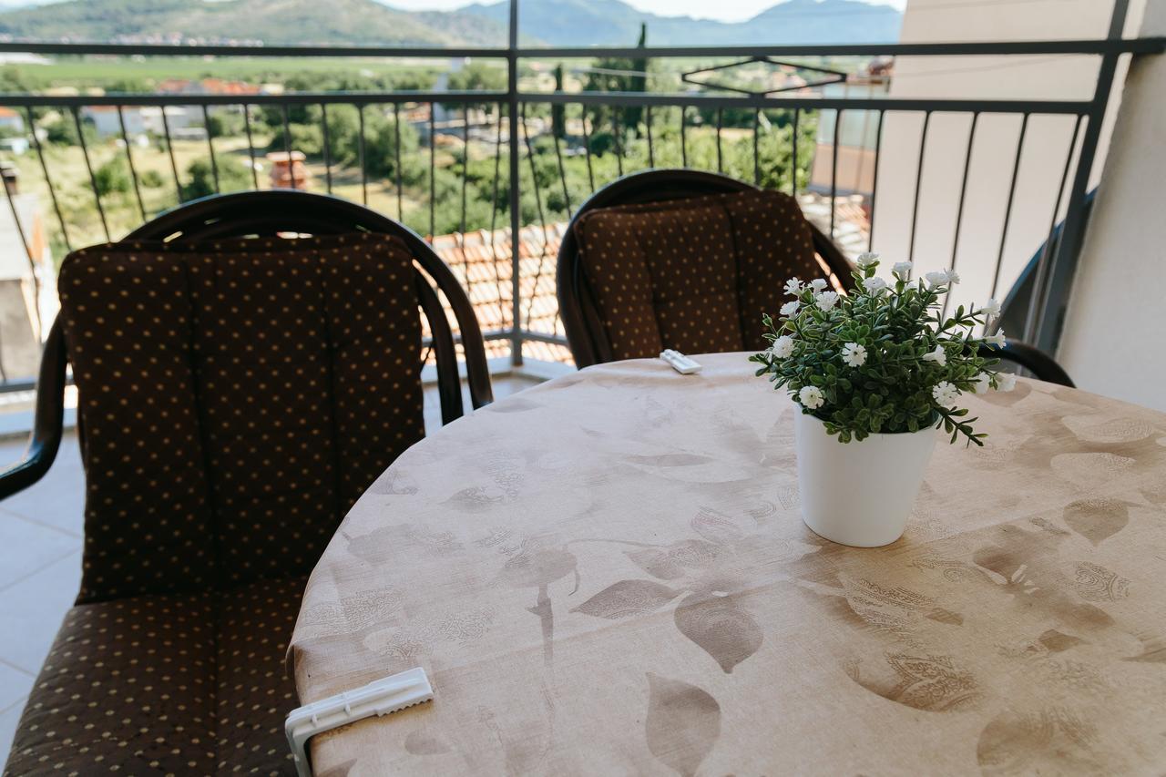 Sun City Apartments Требинье Экстерьер фото