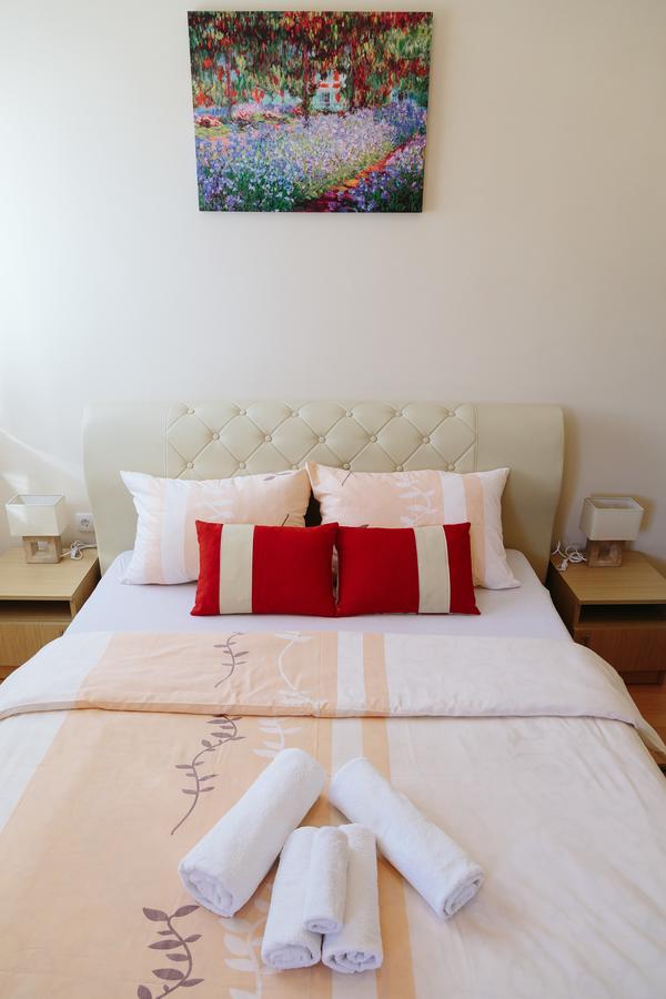 Sun City Apartments Требинье Экстерьер фото