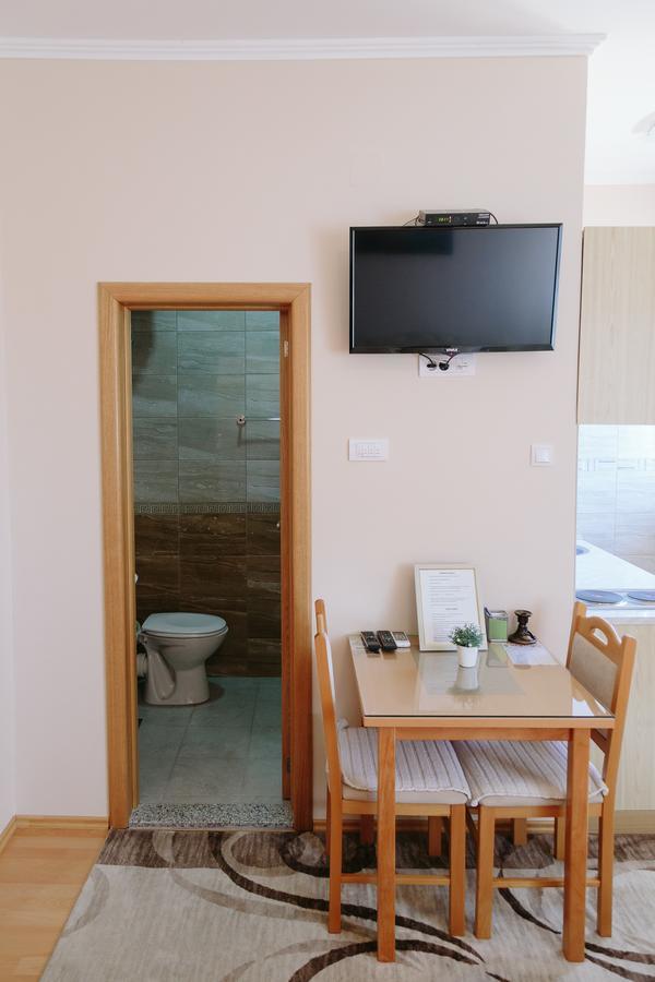 Sun City Apartments Требинье Экстерьер фото